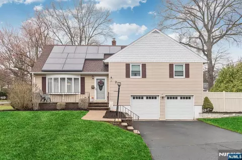 275 High St, Norwood, NJ 07648
