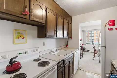 Kitchen - 125 Prospect Ave #5B, Hackensack, NJ 07601 photo 2 of 3