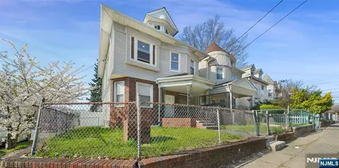 438-440 Park Ave, Paterson, NJ 07504