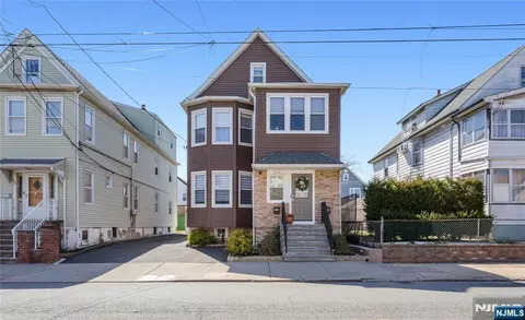 204 Hayward Pl, Wallington, NJ 07057