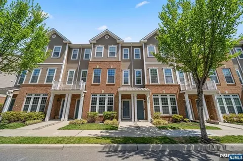 185 Wesmont Dr, Wood Ridge, NJ 07075