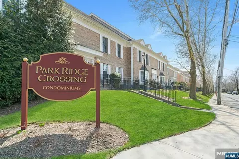 7 S Maple Ave #7B, Park Ridge, NJ 07656