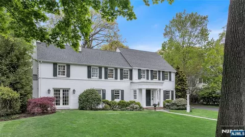227 Fairmount Rd, Ridgewood, NJ 07450