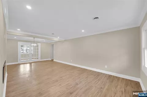 Living - 3 Pembroke Ln, Berkeley, NJ 08757 photo 1 of 4