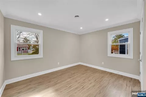 Bedroom - 3 Pembroke Ln, Berkeley, NJ 08757 photo 4 of 4