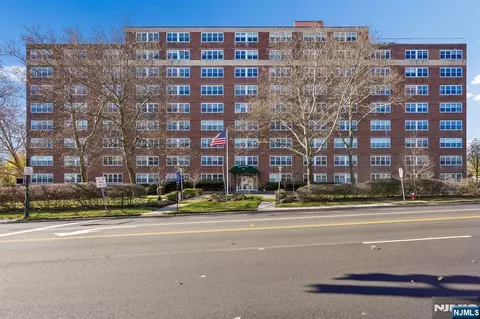 926 Bloomfield Ave #3L, Glen Ridge, NJ 07028
