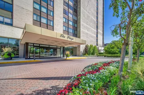 1500 Palisade #14F, Fort Lee, NJ 07024