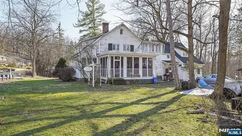 695 Ramapo Valley Rd, Oakland, NJ 07436