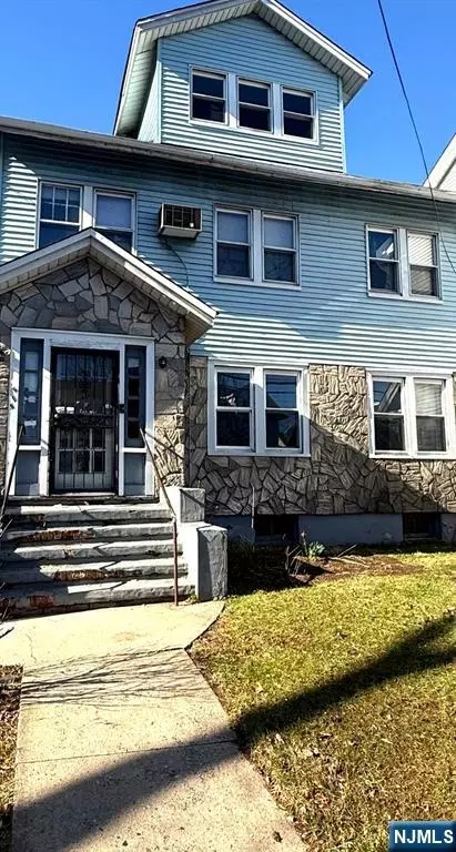 242 Pomona Ave, Newark, NJ 07112