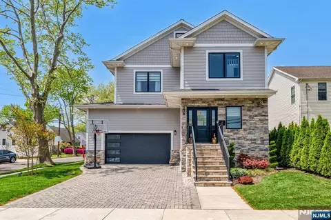 230 Park Ave, Teaneck, NJ 07666