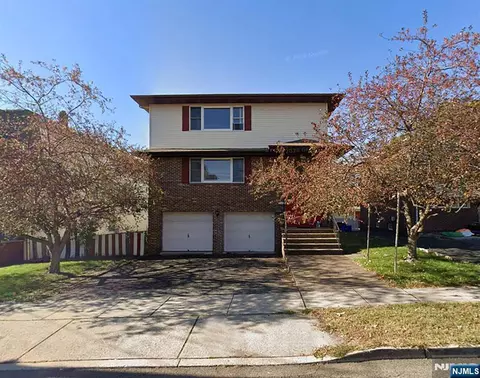 525 Stuyvesant Ave, Lyndhurst, NJ 07071
