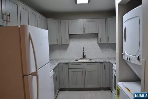 Kitchen - 33 Henry Pl #B4, Hackensack, NJ 07601 photo 1 of 5