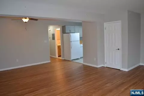 Living - 33 Henry Pl #B4, Hackensack, NJ 07601 photo 2 of 10