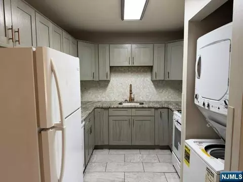 Kitchen - 33 Henry Pl #B4, Hackensack, NJ 07601 photo 5 of 5