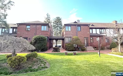 520 Broad Ave #9, Englewood, NJ 07631