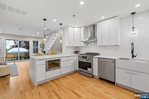 306 Grand St #1, Jersey City, NJ 07302