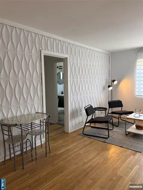 400 Fairview Ave #1H, Fort Lee, NJ 07024