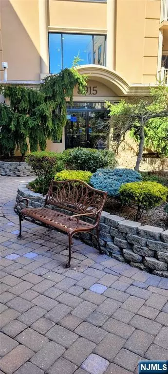 8915 Bergenwood Ave #4, North Bergen, NJ 07047