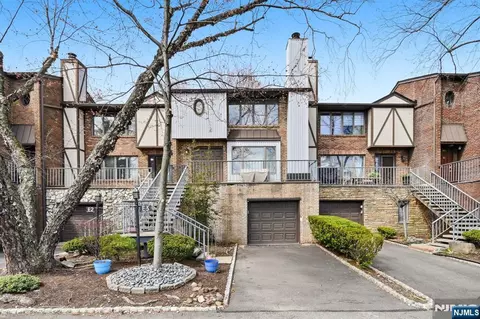 900 Valley Rd, Clifton, NJ 07013