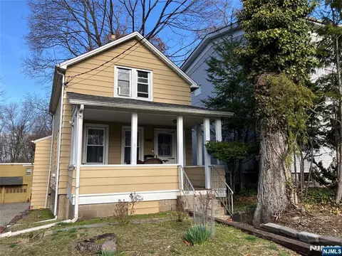 374 Broad St, Ridgewood, NJ 07450