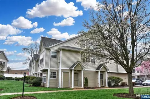 11 Collura Ln #H058, Clifton, NJ 07012