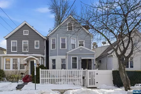 10 Maple St, Garfield, NJ 07026