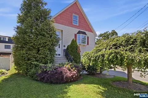 7 Strickland Ave, Little Falls, NJ 07424