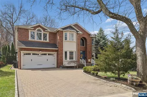 Exterior - 50 Hemlock Dr, Paramus, NJ 07652 photo 2 of 8