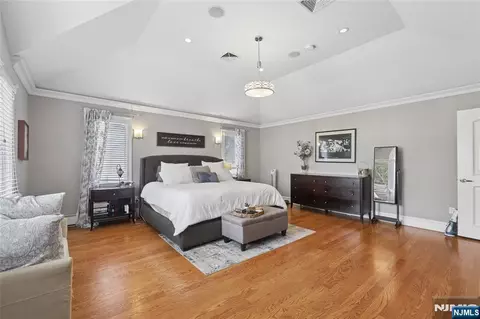 Bedroom - 50 Hemlock Dr, Paramus, NJ 07652 photo 3 of 4