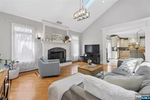 Other - 50 Hemlock Dr, Paramus, NJ 07652 photo 3 of 8