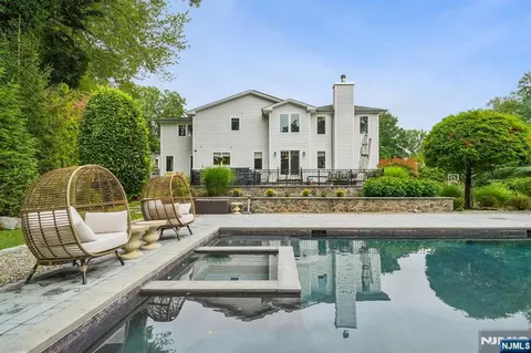 Exterior - 41 Sunset Rd, Demarest, NJ 07627 photo 3 of 4