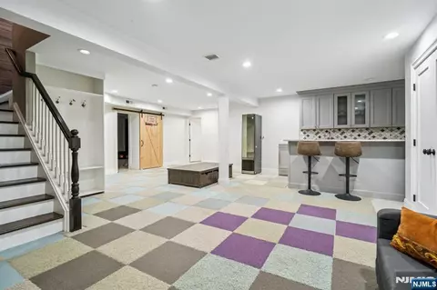 Entry Way - 41 Sunset Rd, Demarest, NJ 07627 photo 4 of 4