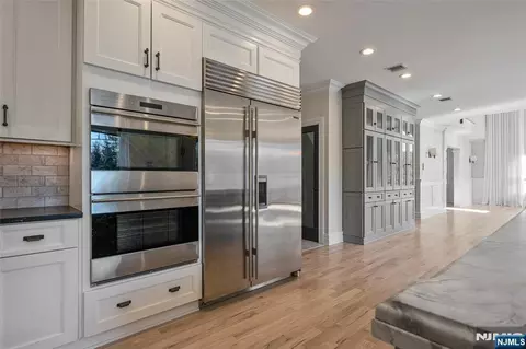 Entry Way - 41 Sunset Rd, Demarest, NJ 07627 photo 2 of 4