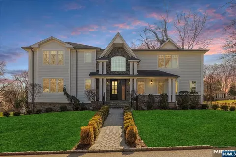 41 Sunset Rd, Demarest, NJ 07627 photo 1
