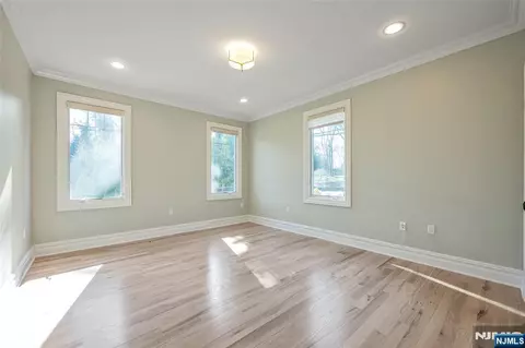 Bedroom - 41 Sunset Rd, Demarest, NJ 07627 photo 1 of 3
