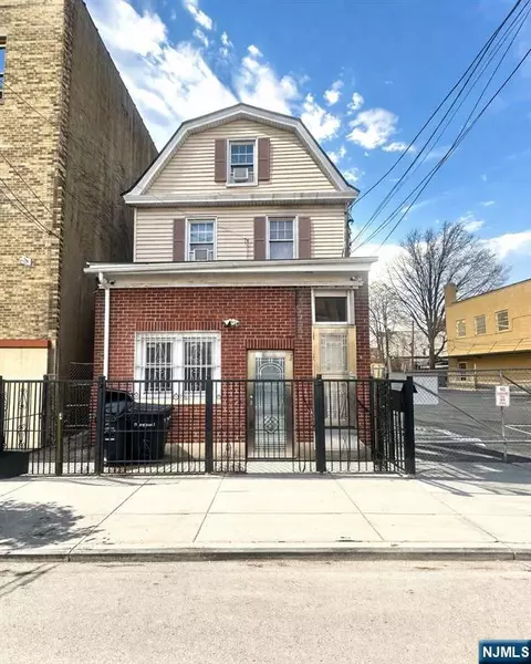 19 Stuyvesant Ave, Newark, NJ 07106