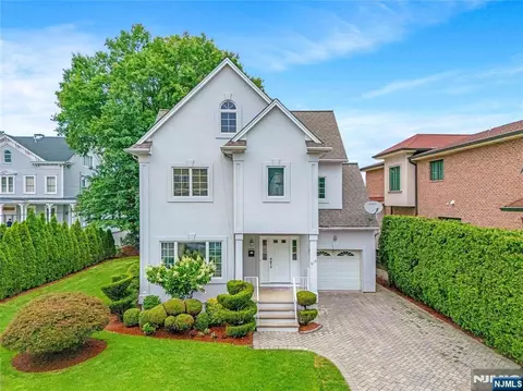 519 Summit Ave, Fort Lee, NJ 07024