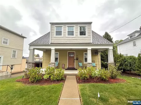 110 6th St, Wood Ridge, NJ 07075