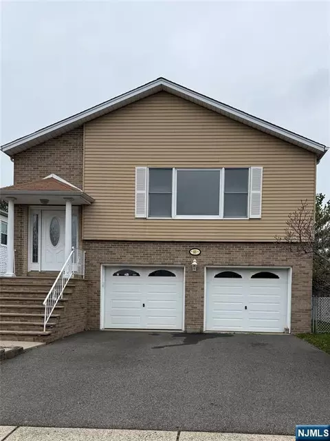60 Jackson Pl, Moonachie, NJ 07074