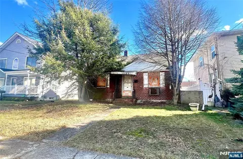 248 Rudolph Ave, Elmwood Park, NJ 07407