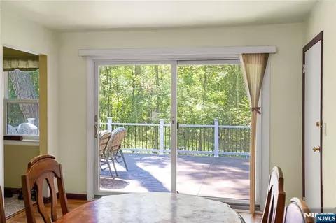 Dining - 11 Sunset Rd, Demarest, NJ 07627 photo 3 of 3