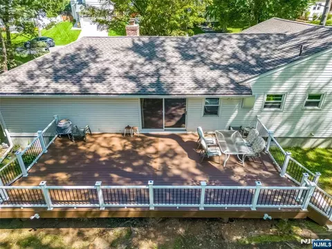 Exterior - 11 Sunset Rd, Demarest, NJ 07627 photo 3 of 13