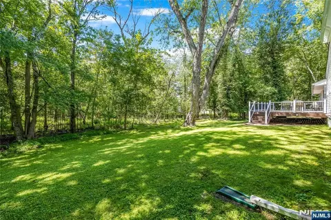 Exterior - 11 Sunset Rd, Demarest, NJ 07627 photo 12 of 13