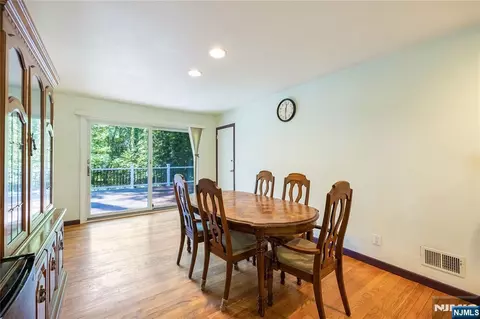 Dining - 11 Sunset Rd, Demarest, NJ 07627 photo 2 of 3