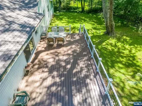 Exterior - 11 Sunset Rd, Demarest, NJ 07627 photo 10 of 13