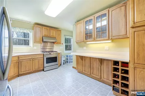 Kitchen - 11 Sunset Rd, Demarest, NJ 07627 photo 4 of 4