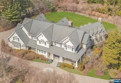 2 Saddle Brook Dr, Ho Ho Kus, NJ 07423