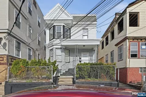 301 Ellis Ave, Irvington, NJ 07111