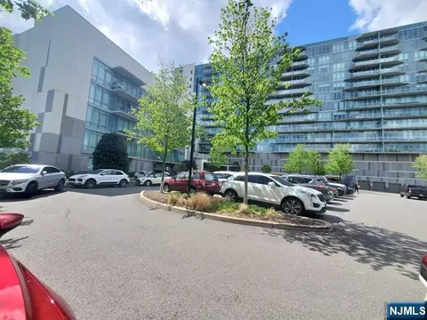 320 Adolphus Ave #914, Cliffside Park, NJ 07010