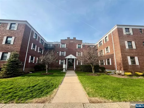 241 E Main St #3A, Bergenfield, NJ 07621